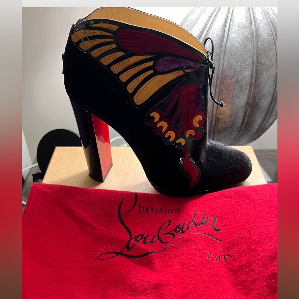 Mariposa 120 Velvet Christian Louboutin bootie, size 39, Butterfly